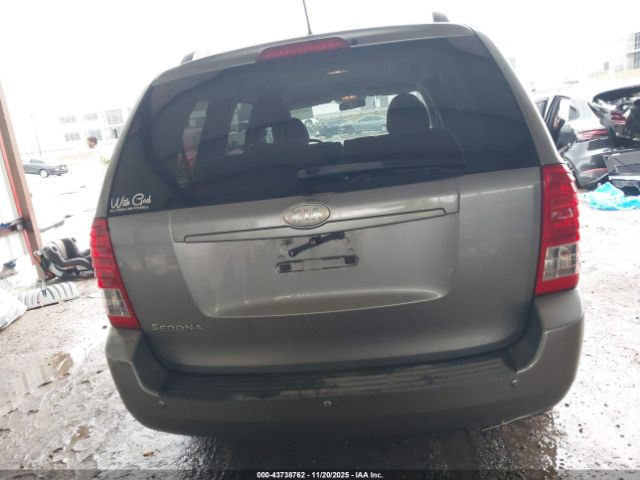 Kia Sedona Lx Image 2