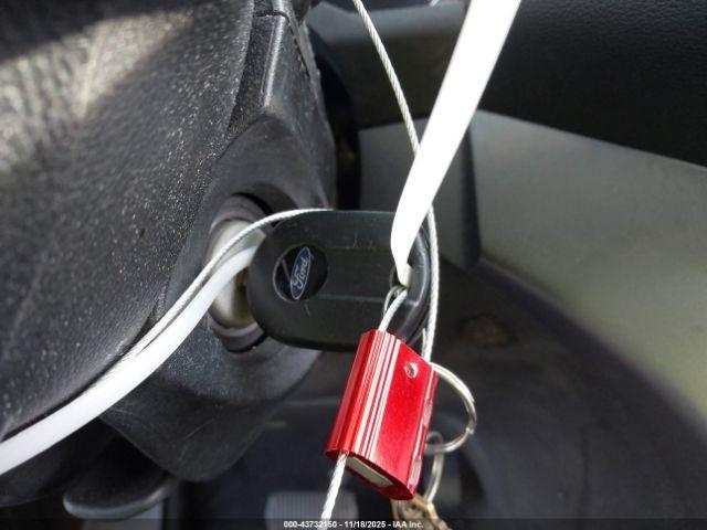 Ford Escape S Image 11