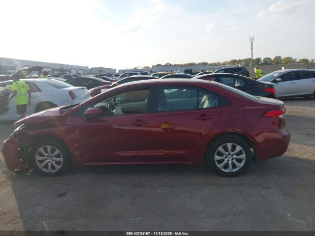 Toyota Corolla Le Image 13