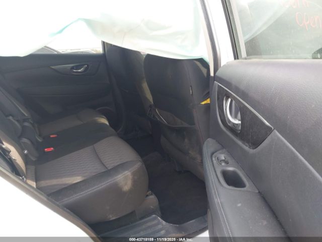 Nissan Rogue S Image 2