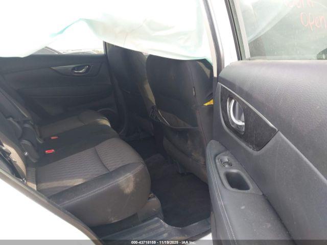 Nissan Rogue S Image 2