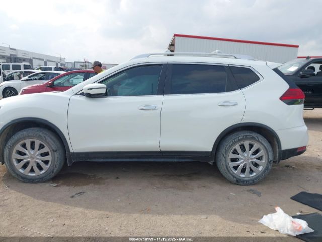 Nissan Rogue S Image 13