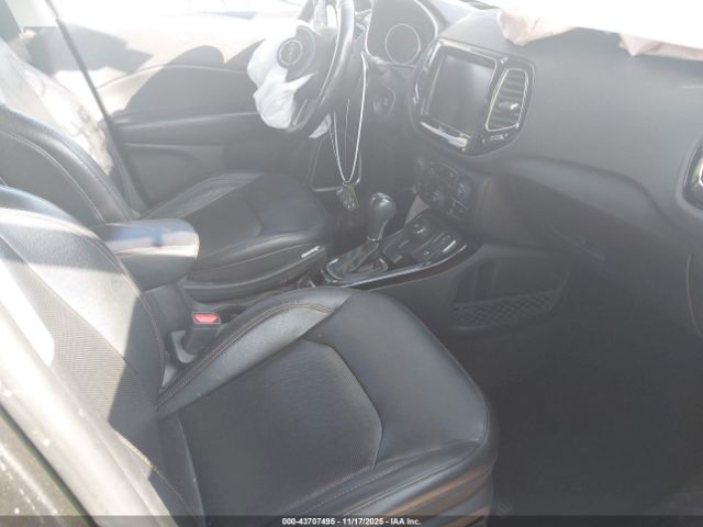 Jeep Compass Limited 4x4 Image 3