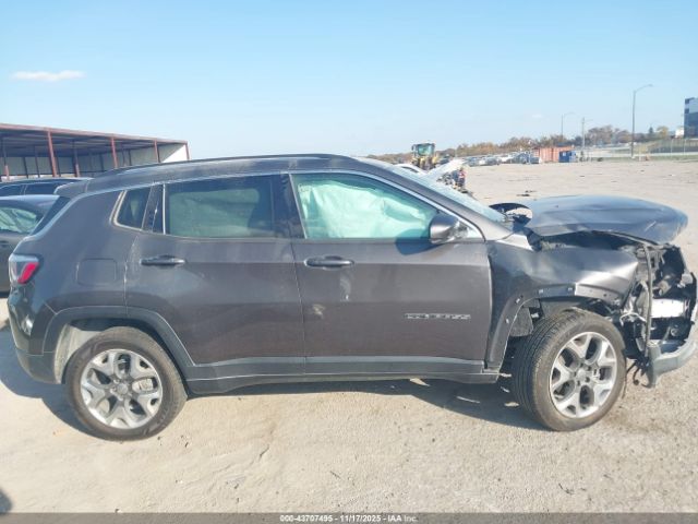 Jeep Compass Limited 4x4 Image 11