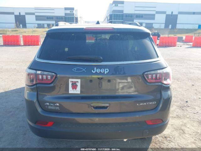 Jeep Compass Limited 4x4 Image 13