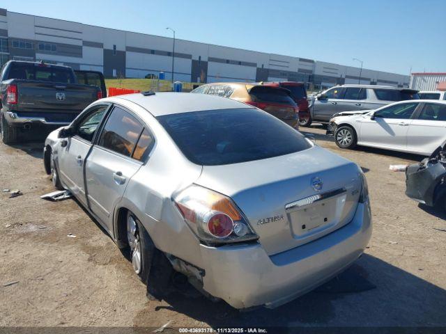 Nissan Altima 2.5 S Image 6