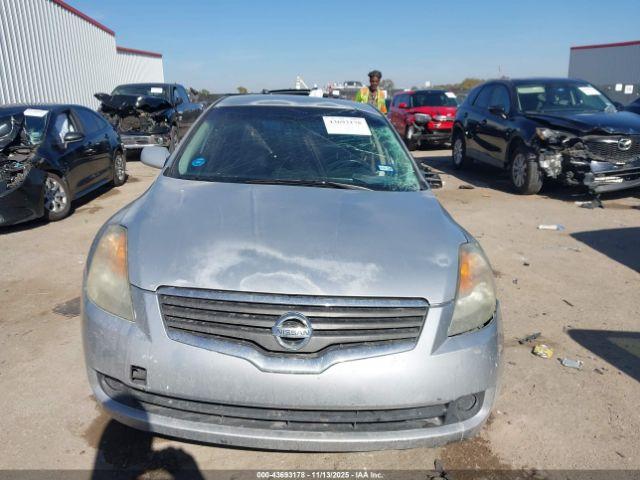 Nissan Altima 2.5 S Image 15