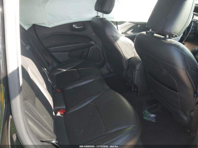 Jeep Compass Altitude Fwd Image 14