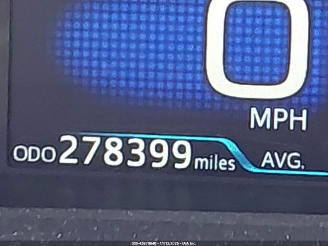 Toyota Prius L Eco Image 4