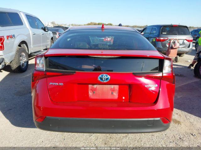 Toyota Prius L Eco Image 7