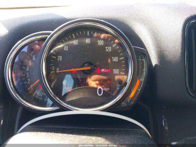 MINI Countryman Oxford Edition Image 4