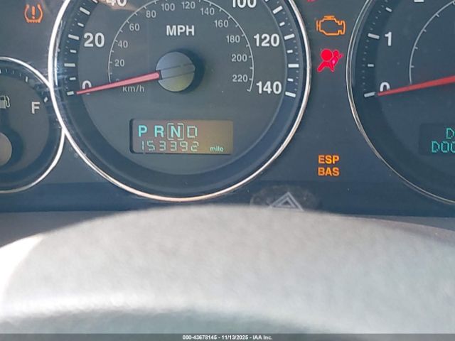 Jeep Commander Image 11