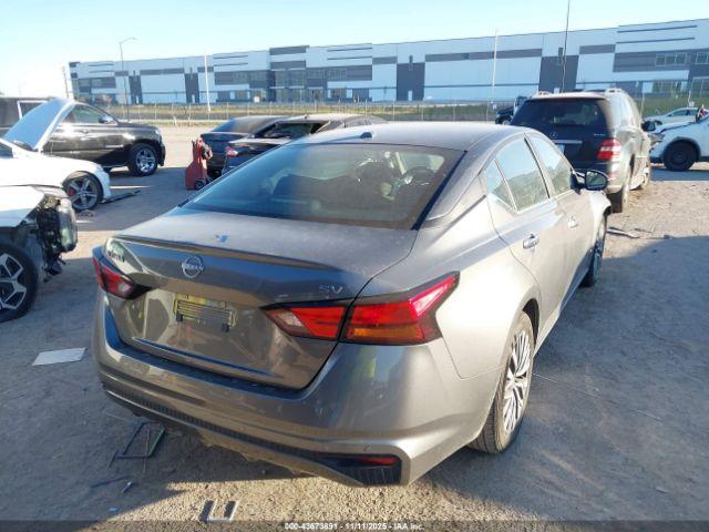 Nissan Altima Sv Fwd Image 12