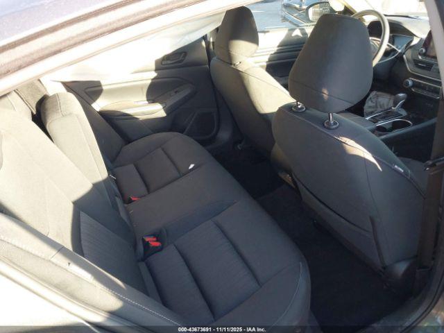 Nissan Altima Sv Fwd Image 17