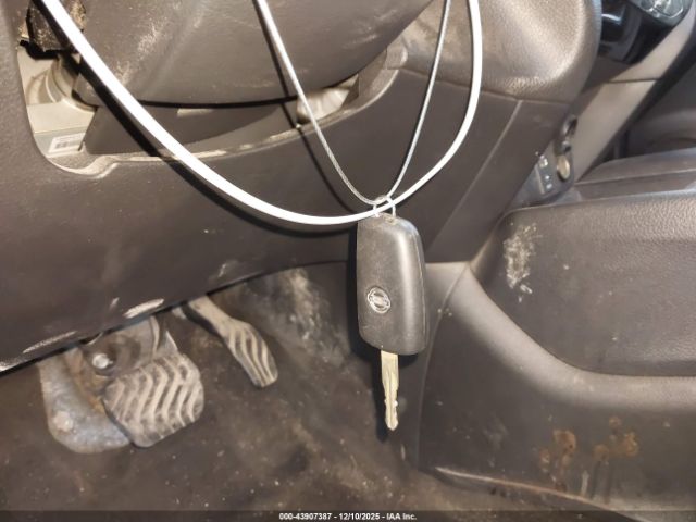 Nissan Rogue S Image 9