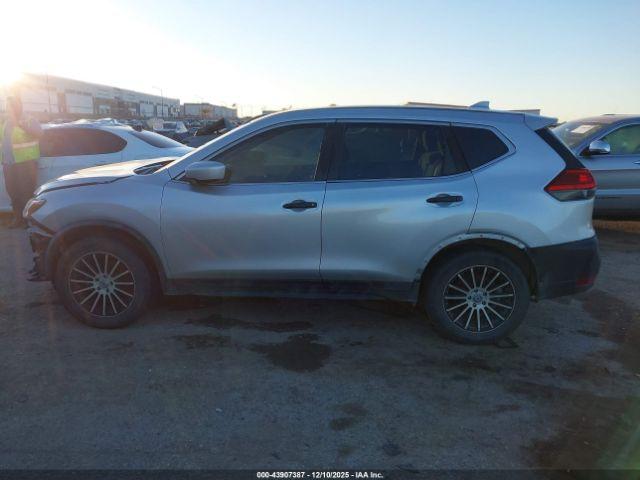 Nissan Rogue S Image 12