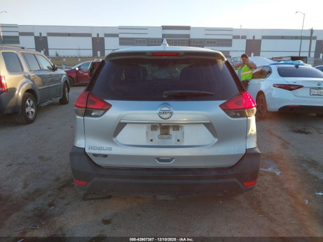 Nissan Rogue S Image 16
