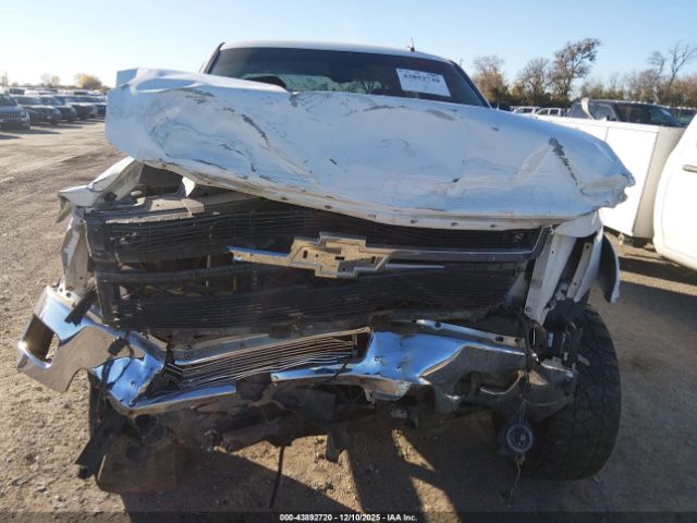 Chevrolet Silverado 2500 Ltz Image 10