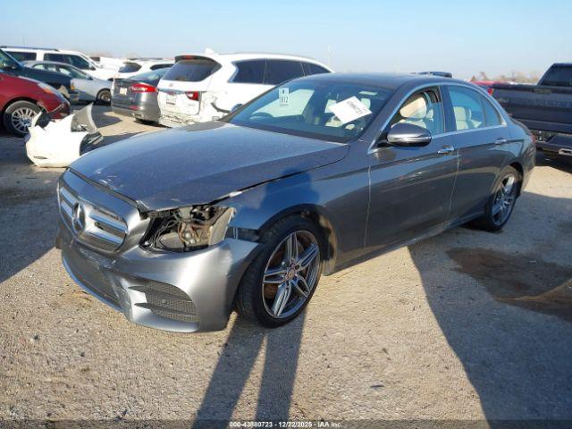 Mercedes-Benz E-Class Image 11