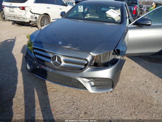 Mercedes-Benz E-Class Image 12