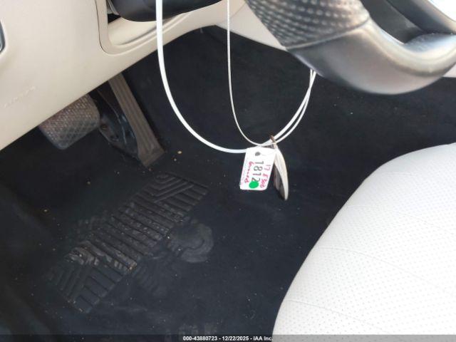 Mercedes-Benz E-Class Image 5