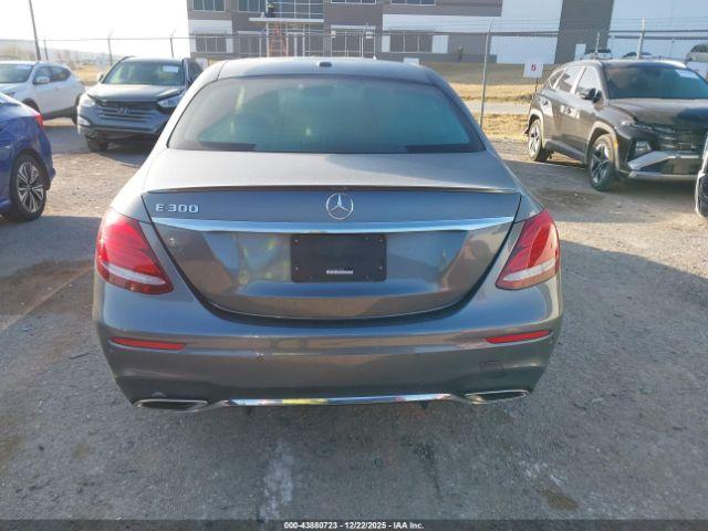 Mercedes-Benz E-Class Image 2