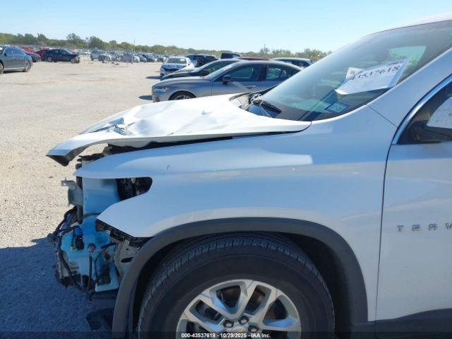 Chevrolet Traverse Fwd Lt Cloth Image 3