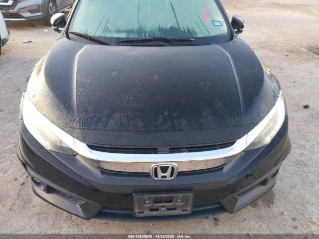 Honda Civic Touring Image 12