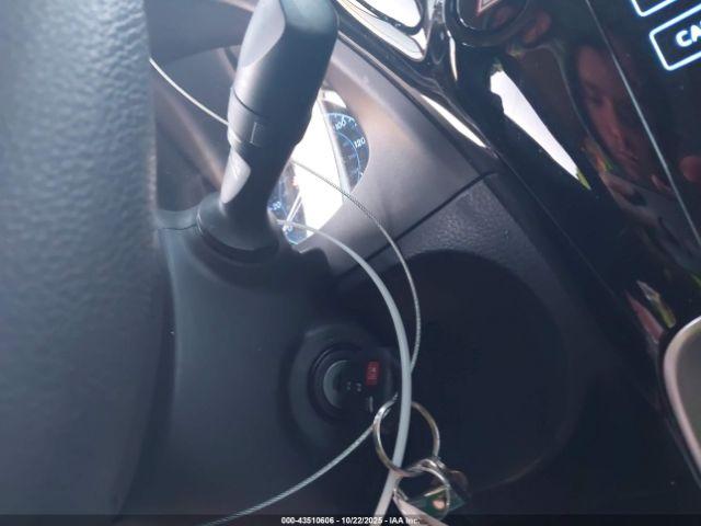 Toyota Corolla Le Image 7