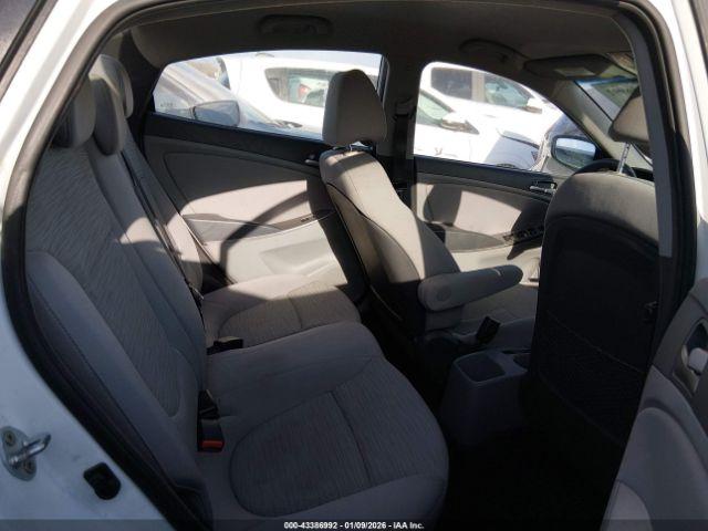 Hyundai ACCENT Se Image 2