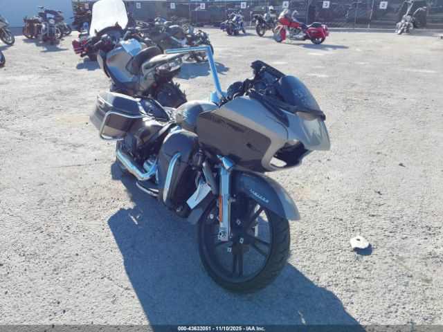 Harley-Davidson Fltrk Image 1