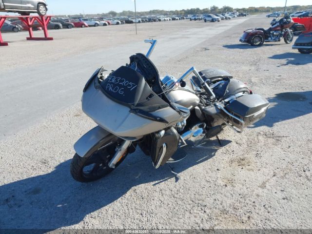 Harley-Davidson Fltrk Image 10