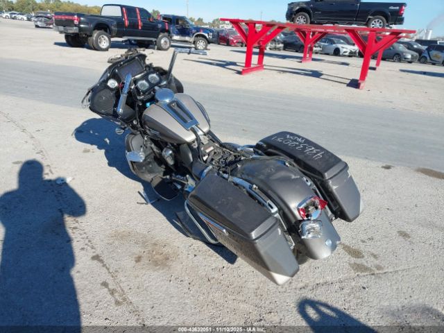 Harley-Davidson Fltrk Image 8