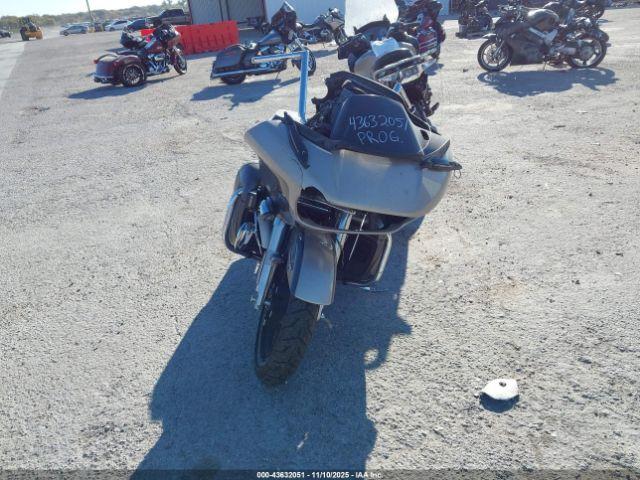 Harley-Davidson Fltrk Image 5