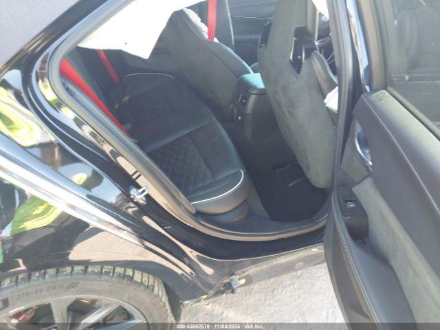 Cadillac CT4 V-series Blackwing Image 8