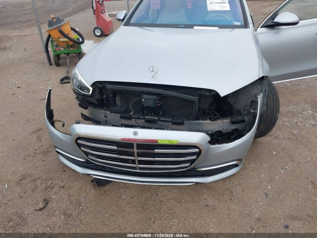 Mercedes-Benz S-Class 4matic Image 3