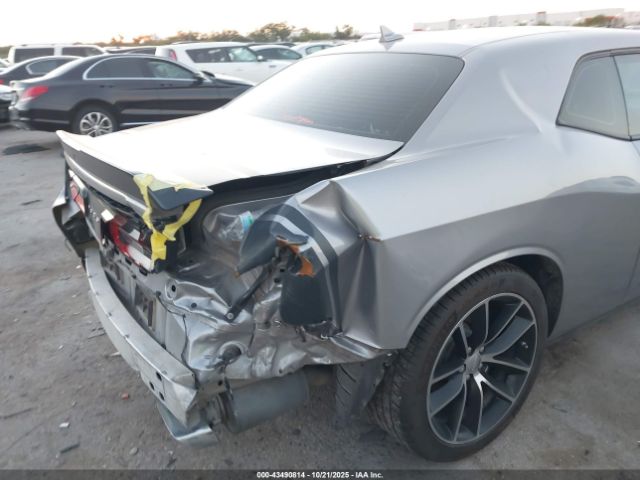 Dodge Challenger Image 5