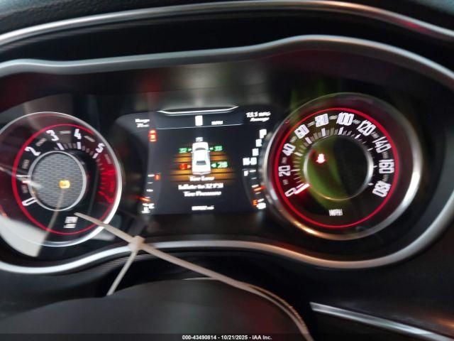 Dodge Challenger Image 7