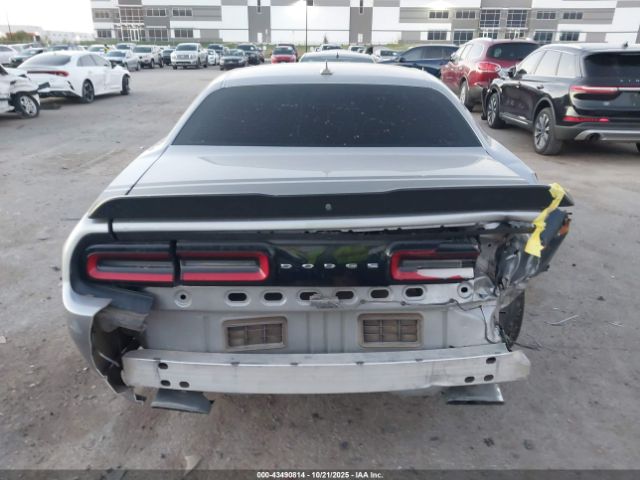 Dodge Challenger Image 16