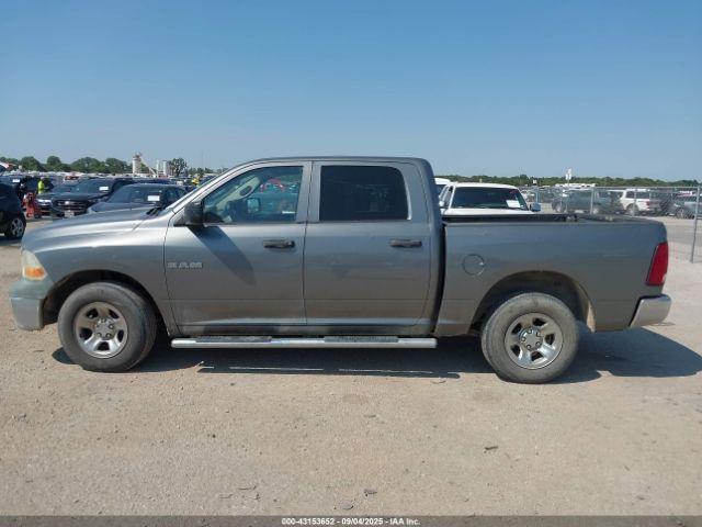 Dodge Ram 1500 St Image 14