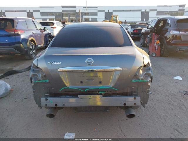 Nissan Maxima Image 15