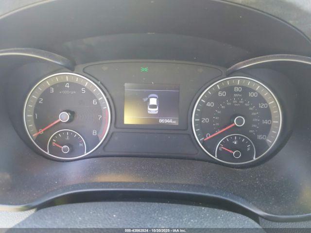 Kia Optima Lx Image 10