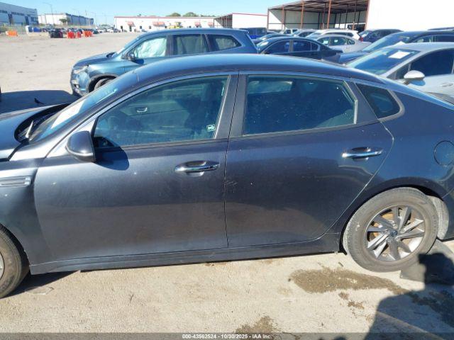 Kia Optima Lx Image 9