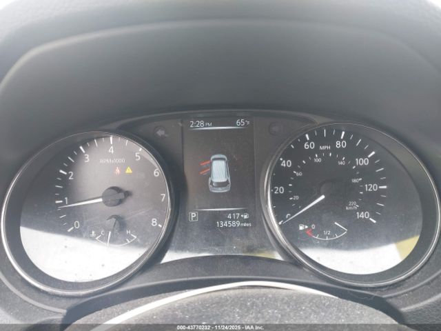 Nissan Rogue S Image 10