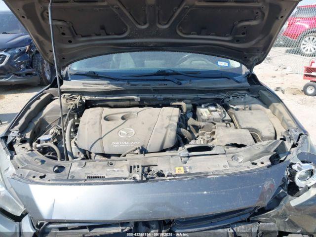 Mazda Mazda3 Grand Touring Image 6