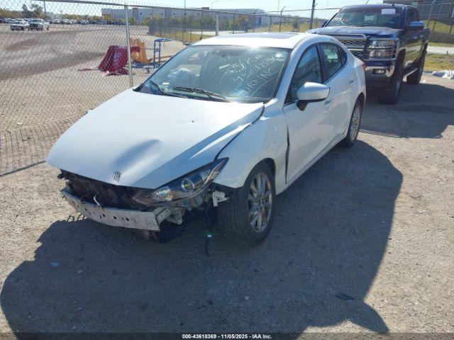 Mazda Mazda3 I Touring Image 6