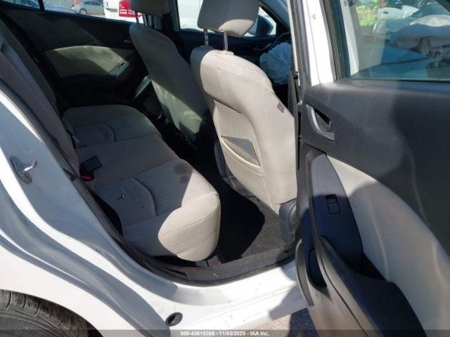 Mazda Mazda3 I Touring Image 9