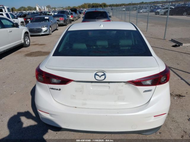 Mazda Mazda3 I Touring Image 2