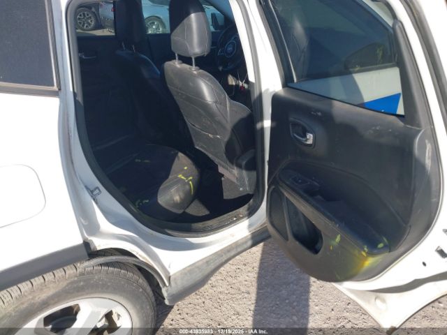 Jeep Compass Latitude Fwd Image 2