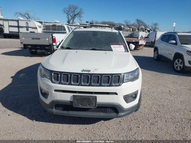Jeep Compass Latitude Fwd Image 9